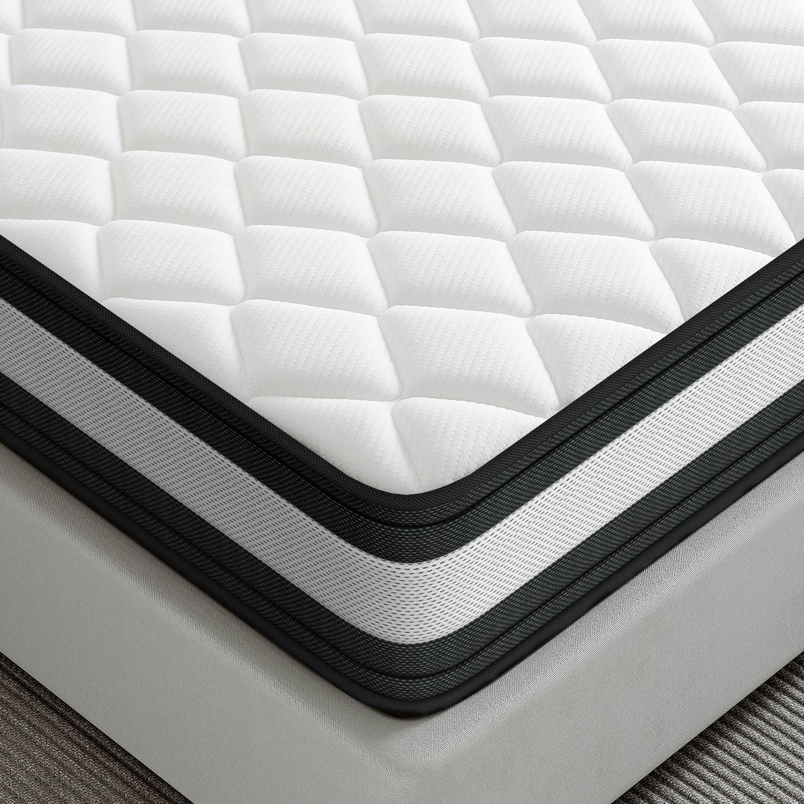 Professional orthopedic sleeping mattress focuses on spine protection. Scientific layered design disperses body weight, improves sleeping posture and sleep quality greatly.